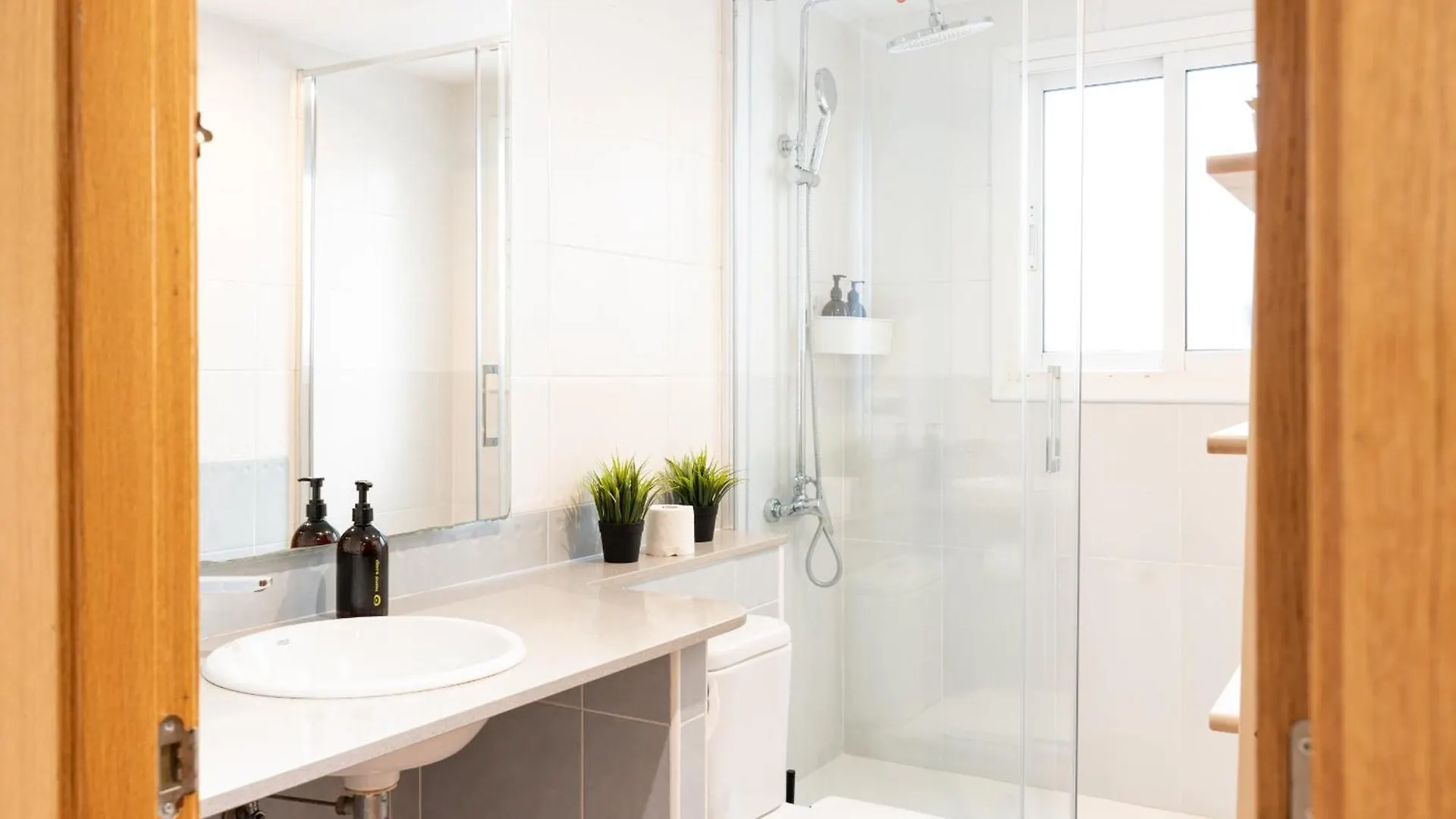 Apartment Ferienwohnung Ola Living Consell De Cent Barcelona